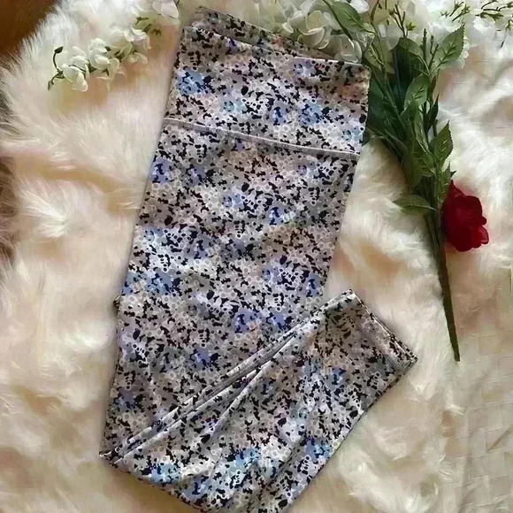 GapFit Eclipse XL Paisley Workout Leggings - Picture 1 of 6